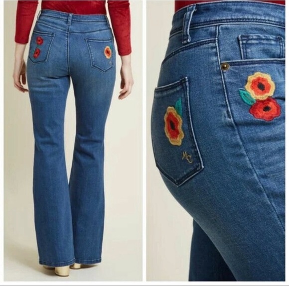 Like New! ModCloth Retro High Rise Flare Jeans with Embroidered Flowers. Size M. - Picture 2 of 12